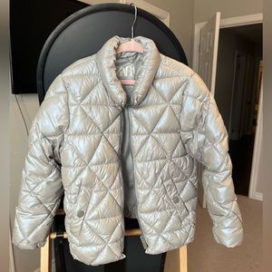 Zara Puffer jacket perfect for fall. Size 7, but fits 4-6